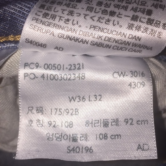 Levi’s 501 Button Fly Distressed Jeans - Picture 3 of 7